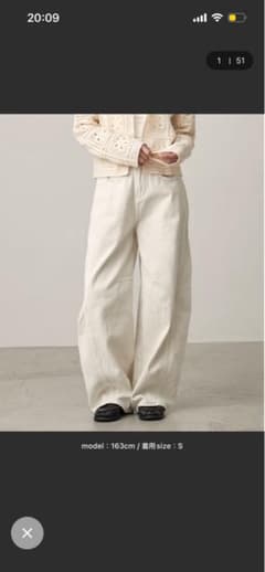 ホワイト ワイドデニムパンツ Sサイズのサムネイル
