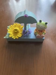ハンドメイド　カエル 置物 ひまわり 傘 木製 ディスプレイのサムネイル