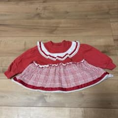 バースデイ　JOLIPOIS 赤いフリル付きトレーナー 90センチのサムネイル