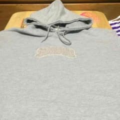 パーカーのサムネイル