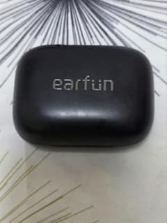 EarFun Air Pro 4 充電ケース、右耳のみのサムネイル