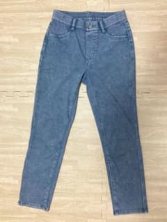 【試着のみ美品】ウルトラストレッチクロップドレギンスパンツ　ユニクロのサムネイル