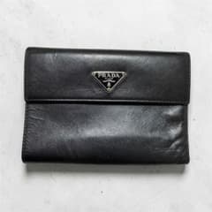 PRADA プラダ 三つ折り財布 サフィアーノレザー トライアングル ブラックのサムネイル