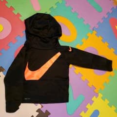NIKE　ドライフィットパーカーのサムネイル