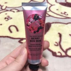 【女子大生様専用】BODY SHOP♡ハンドクリームのサムネイル