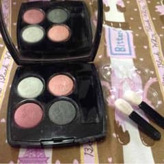 CHANEL アイシャドウのサムネイル