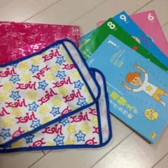 新品！未使用！エックスガールの抱っこひもよだれカバーベネッセ教材おまけのサムネイル