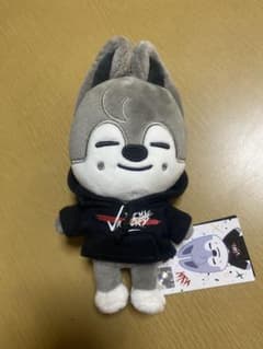 美品 straykids スキズ skzoo mini plush ウルフチャン - メルカリ