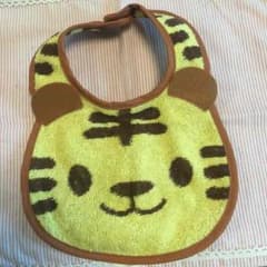 よだれかけのサムネイル