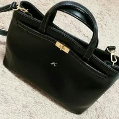 〈値下げ〉キタムラ　ハンドバッグのサムネイル