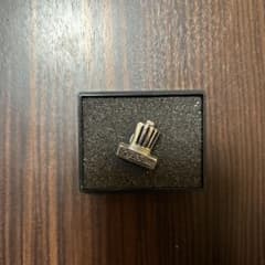【非売品】クラウン Crown ピンバッジ　RoyalSaloon トヨタのサムネイル
