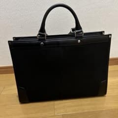 ビジネスバッグのサムネイル
