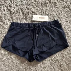 新品タグ付き チャコット ネイビー ショートパンツ Mサイズ - メルカリ