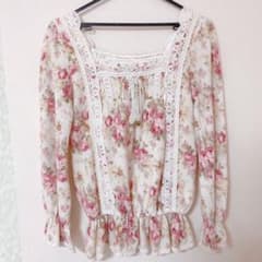 LIZ LISA 花柄トップスのサムネイル