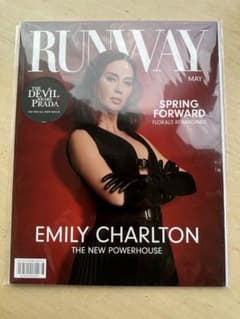 プラダを着た悪魔2. 【非売品】RUNWAY Magazine （新品） - メルカリ