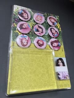 TWICE3初回限定盤A 缶バッジ トレカセットのサムネイル