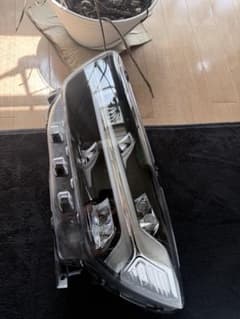 VOLVO XC40 純正 ヘッドライトユニット(左) VOLVO XC40 純正 ヘッドライトユニット(左) - メルカリ