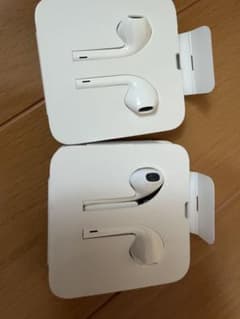 Apple 有線イヤホン 2セット Lightningコネクタのサムネイル