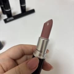 M・A・C リップスティック モデスティのサムネイル
