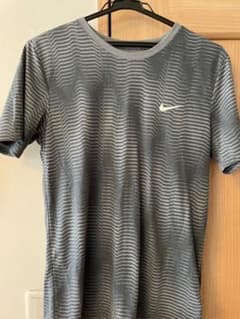 NIKE ナイキ Tシャツのサムネイル