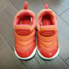 ナイキ　ダイナモ　オレンジ　9.5　16cmのサムネイル