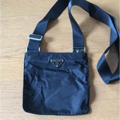 値下げ プラダ 斜め掛けショルダーバッグのサムネイル