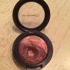 MAC アイシャドウのサムネイル
