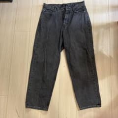 HUFダークグレー ストレートデニムパンツのサムネイル
