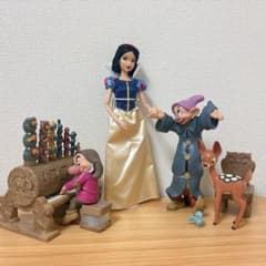 白雪姫　クラシックドール　デラックスセット　ディズニーストア 白雪姫 クラシックドール デラックスセット ディズニーストア - メルカリ