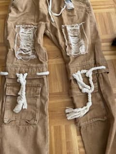 ダメージ加工 ベージュカーゴパンツのサムネイル