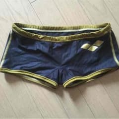 アリーナ 水着 Lのサムネイル