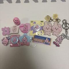 BT21 COOKY キーホルダー 缶バッジ セットのサムネイル