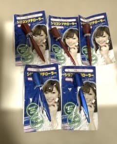 【新品未使用】小顔！引き上げ！シリコンローラー　もち肌ローラーのサムネイル