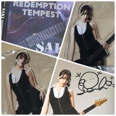 SAKI REDEMPTION / TEMPEST 直筆サイン入り写真 アクスタ - メルカリ