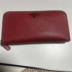 PRADA レッドレザー長財布のサムネイル