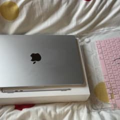 Macbook air m2 13.6inch 8gb 256ssdのサムネイル