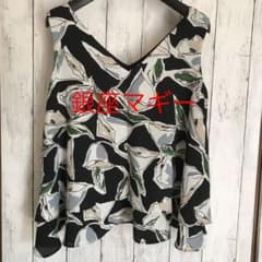 ❤︎新品❤︎レディーストップス　銀座マギー　プールスタジオのサムネイル