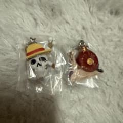 ONE PIECE 麦わらの一味 ドクロ ＆ 電伝虫 めじるしアクセサリーのサムネイル