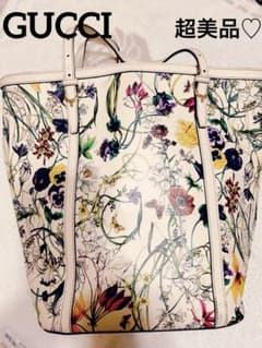 美品♡GUCCI グッチニースフローラトートバッグ花柄 レザー　白　A4 美品♡GUCCI グッチニースフローラトートバッグ花柄 レザー 白 A4