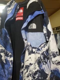希少　supreme ノースフェイス　マウンテンパーカー　17FW 雪山　XLのサムネイル
