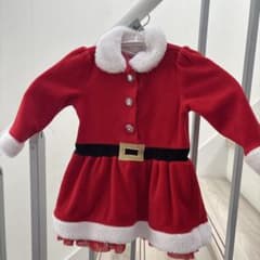 赤いサンタクロース風コスチュームのサムネイル