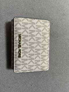 MICHAEL KORS 三つ折り財布 ベージュのサムネイル