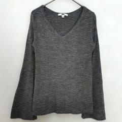 【ユニクロ】UNIQLO Vネックニット M グレー