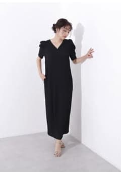 NATURAL BEAUTY BASIC シャーリングナローワンピースのサムネイル