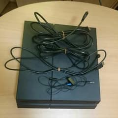 PS4 本体 美品のサムネイル