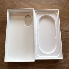 Apple iPhone 16 空箱のサムネイル