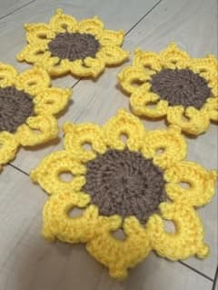＊ハンドメイド＊ひまわり コースター 4枚セットのサムネイル