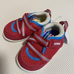 新品タグ付き⭐︎イフミーライト　シューズのサムネイル