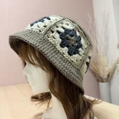 ハンドメイド　春夏　グラニースクエア　バケットハット　クロシェハット　ニット帽③のサムネイル