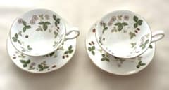 【美品】ウェッジウッド ワイルドストロベリー ティーカップ＆ソーサー ペア 2